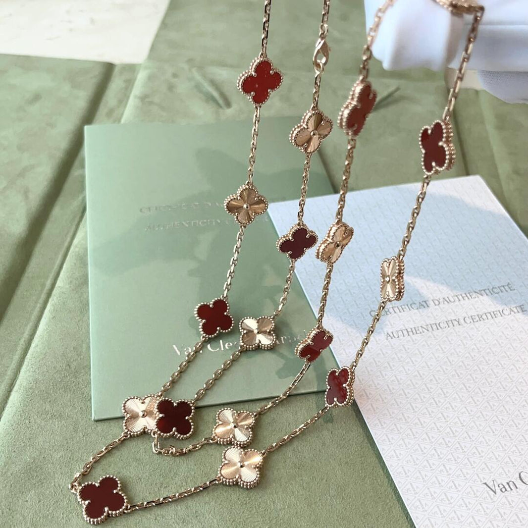 [Luna Brilliance]CLOVER 20 MOTIFS LASER CARNELIAN NECKLACE