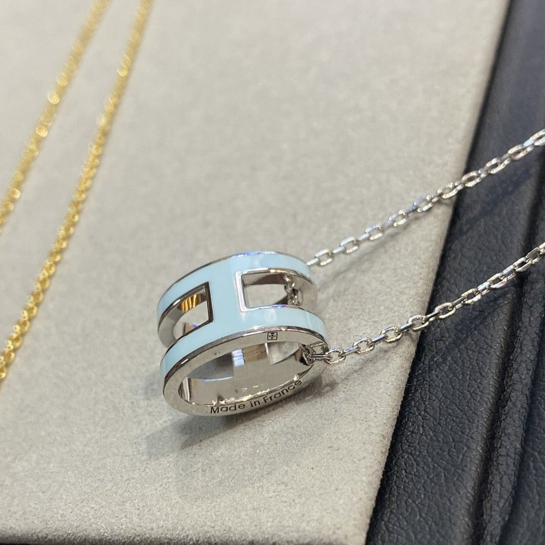 [Luna Brilliance]POP H LIGHT BLUE NECKLACE