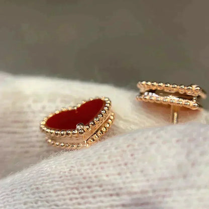 [Luna Brilliance]HEART CARNELIAN STUD EARRINGS