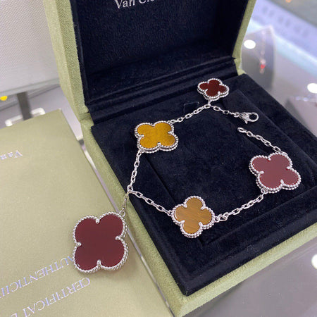 [Luna Brilliance]CLOVER 5 MOTIFS SIVLER CARNELIAN TIGER EYE BRACELET