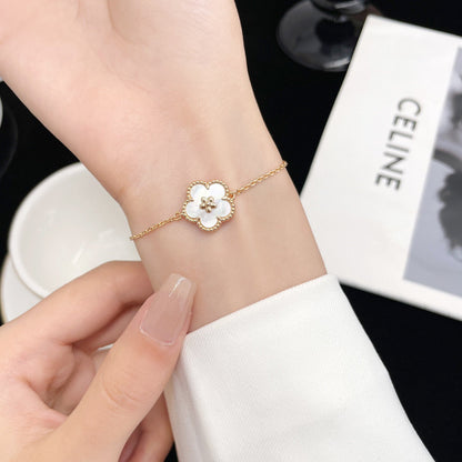 [Luna Brilliance]LUCKY WHITE MOP PLUM BLOSSOM  BRACELET