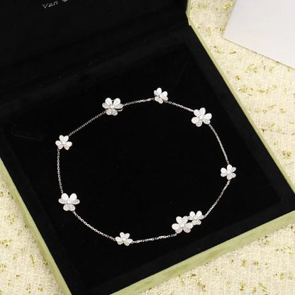 [Luna Brilliance]FRIVOLE SILVER 9 FLOWERS NECKLACE